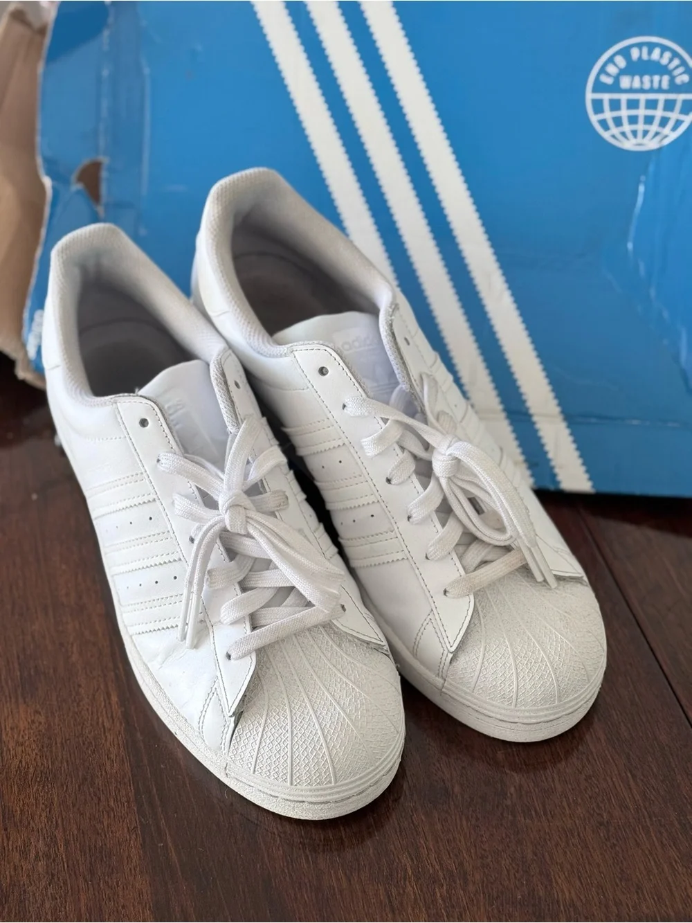 Adidas Men’s White Superstar Sneakers Sz 11.5